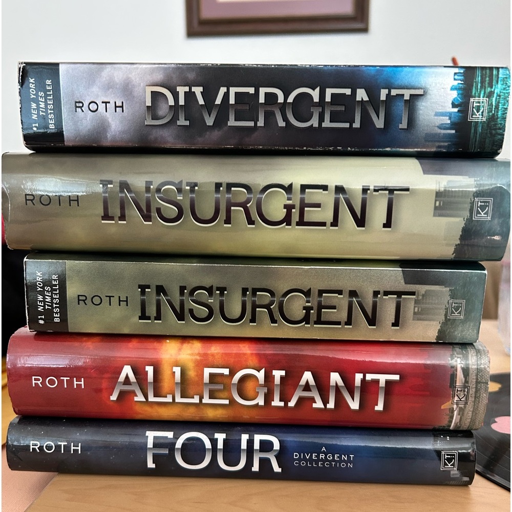 Divergent book series